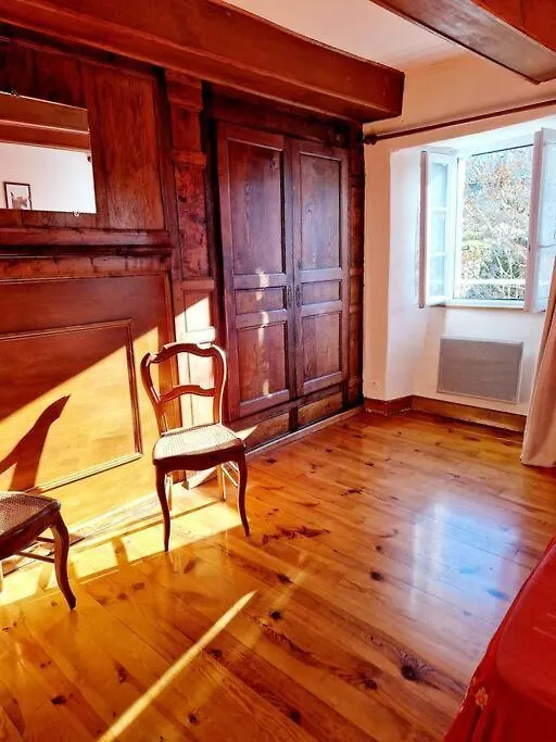 Tatil Evi Maison Paysanne, Proche Aubrac Huparlac