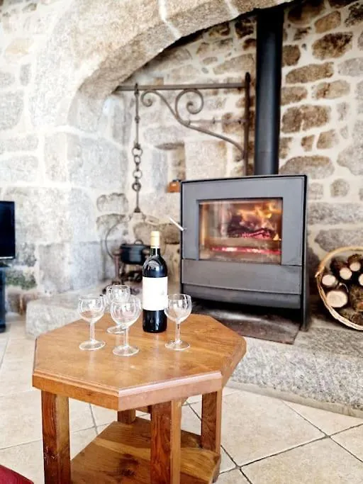 Maison Paysanne, Proche Aubrac Huparlac 0*,