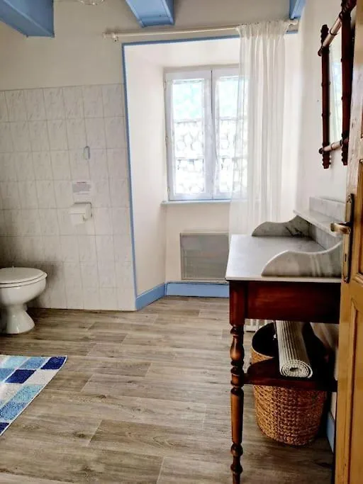 Tatil Evi Maison Paysanne, Proche Aubrac Huparlac