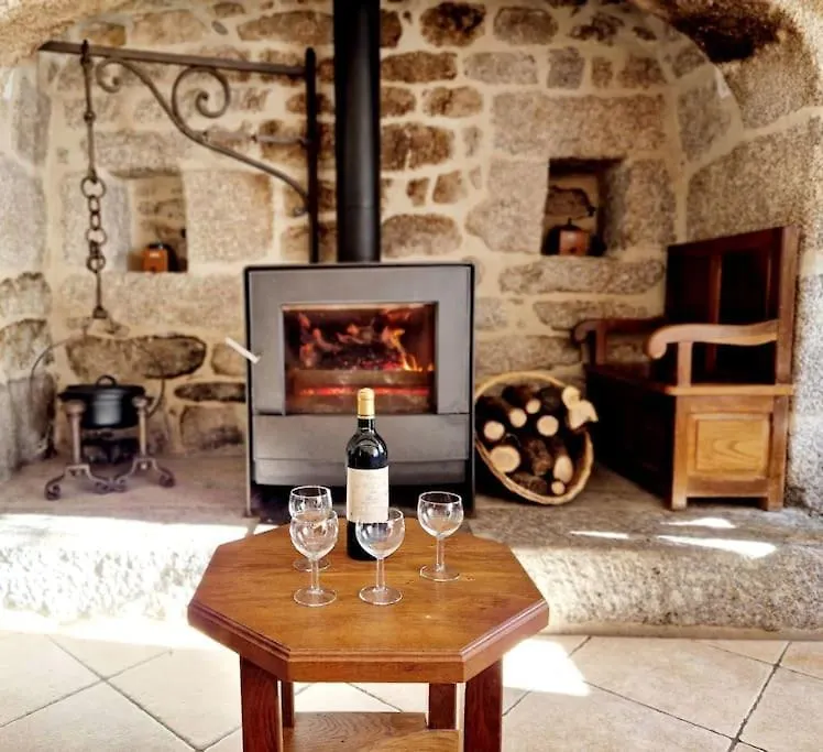 Tatil Evi Maison Paysanne, Proche Aubrac Huparlac